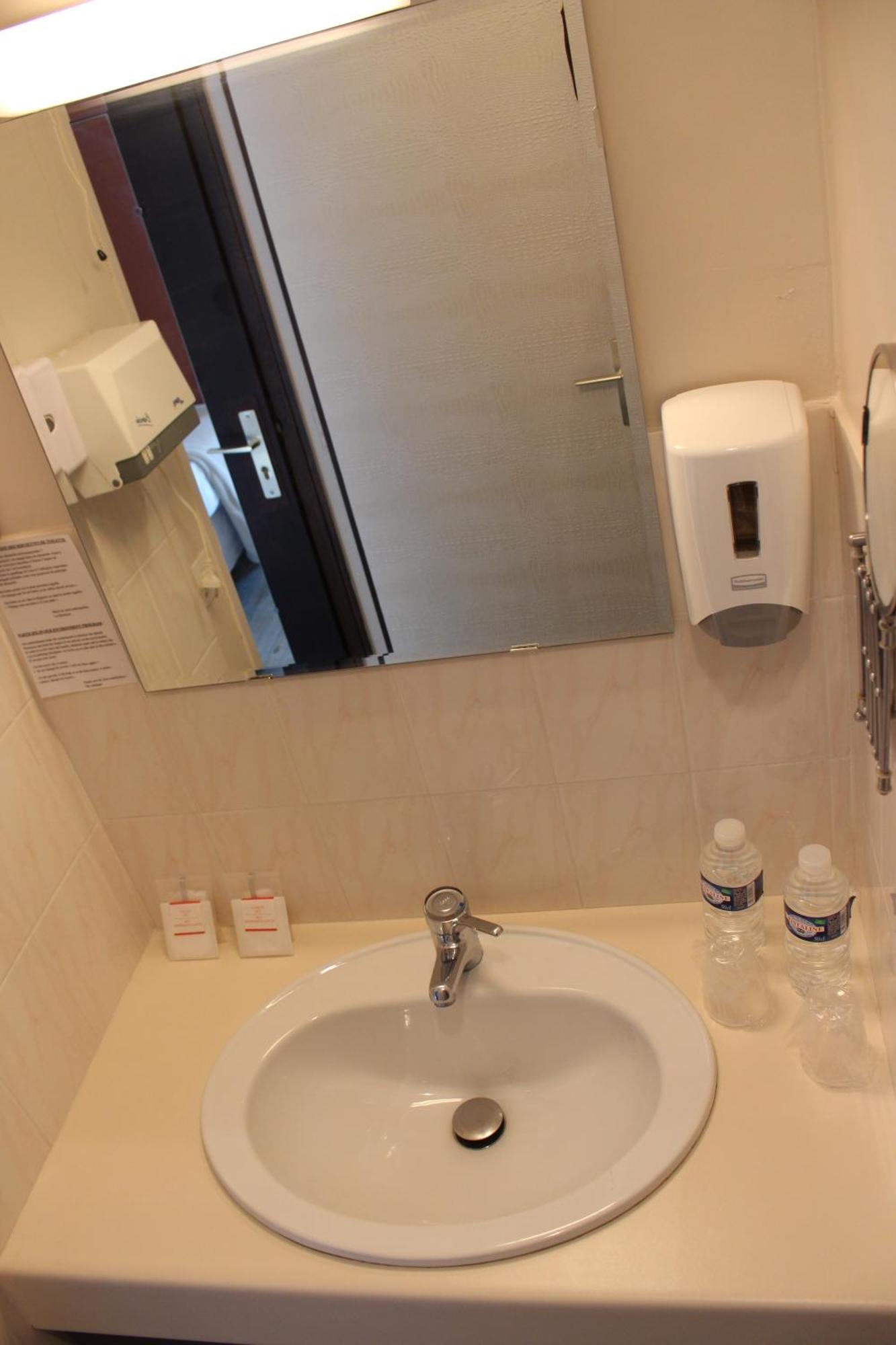 Hotel Les Gabarres Tour-de-Faure